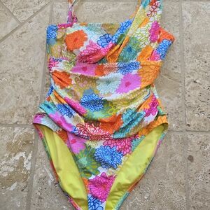 Source Unknown Red and Pink One Piece Swimsuit with Ruched Detail